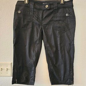 WHITE HOUSE BLACK MARKET - Women's Size 6 - Black Shorts - Bermudas - Leg Zipper